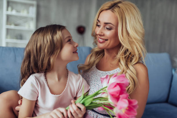 istock Mom and daughter at home. 912584878