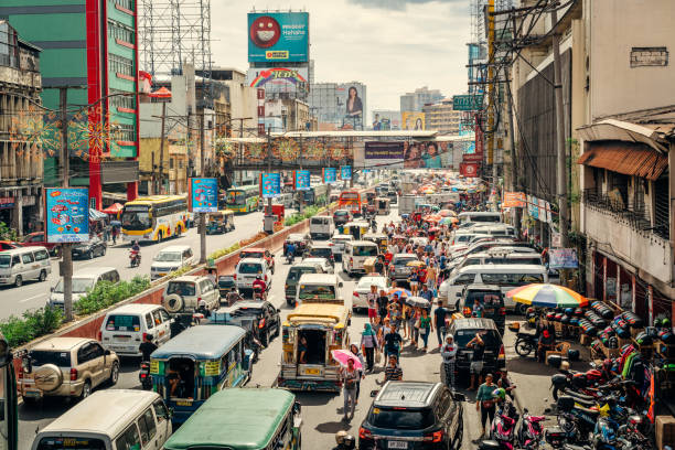 traffic in manila, philippines - manila imagens e fotografias de stock