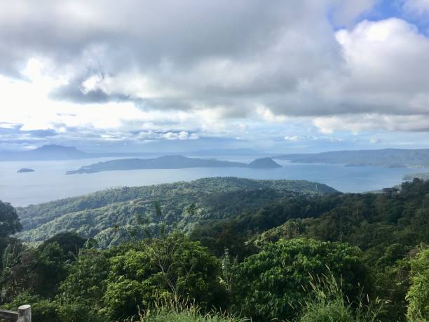 istock Beauty of Taal 912613116