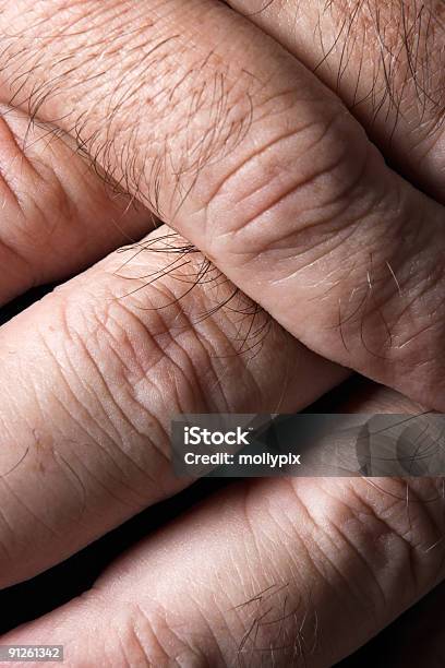 Gekreuzten Finger Stockfoto und mehr Bilder von Anatomie - Anatomie, Behaart, Erwachsene Person