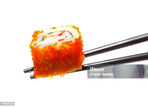 Sushi Con Le Bacchette Cinesi Scatto Su Bianco - Fotografie stock e altre immagini di Antipasto - Antipasto, Bacchette cinesi, Caviale