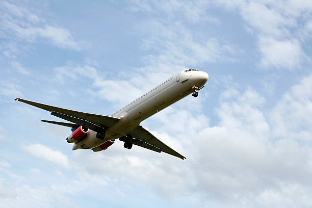 Foto de Mcdonnell Douglas Md 80 90 Jato Comercial Da Delta Ar