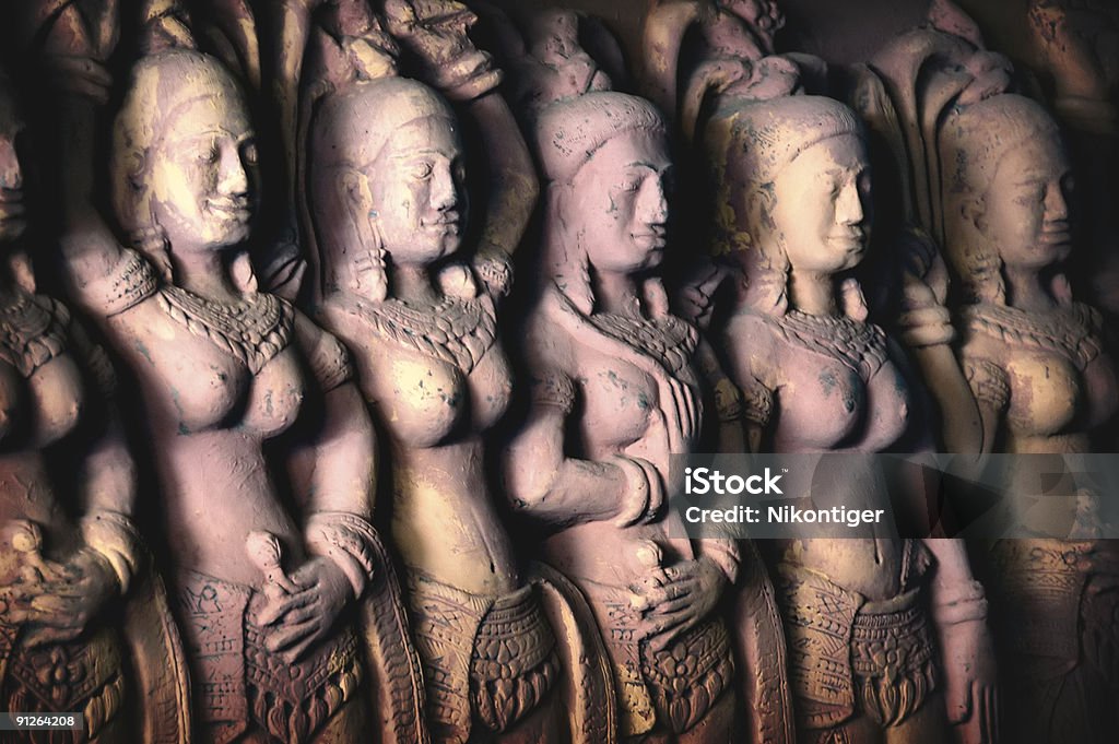 Apsara Dançarinos muito finos esculpidos em paredes - Royalty-free Camboja Foto de stock