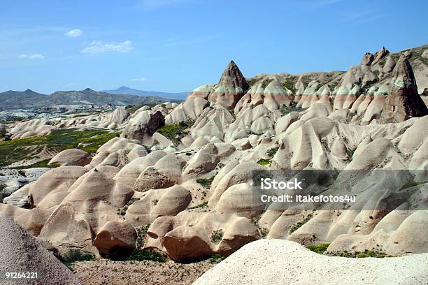 Valle De Las Rosas Foto de stock y más banco de imágenes de Capadocia - Capadocia, Abandonado, Adulto