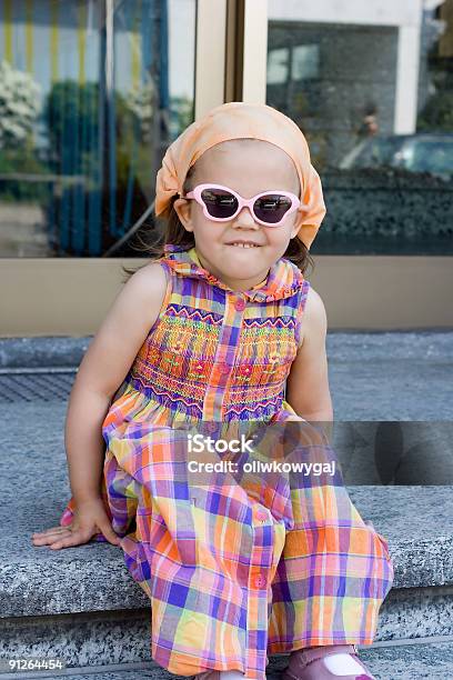 Menina Em Óculos De Sol - Fotografias de stock e mais imagens de Beleza - Beleza, Colorido, Cor de rosa