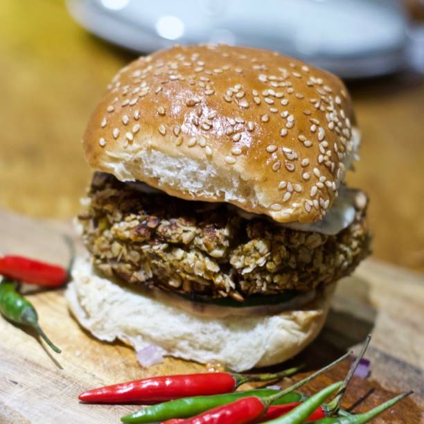 istock Tasty vegetarian burger 912666476