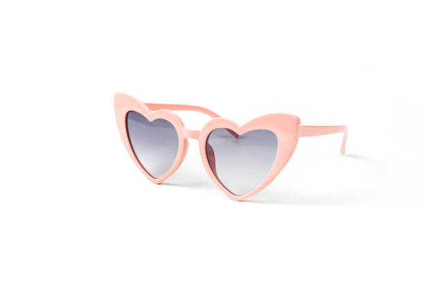 istock Pink heart shape sunglasses isolated 912689302