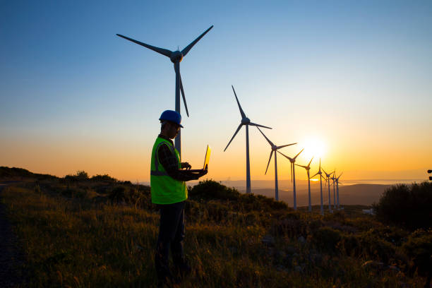 istock Engineers of wind turbine 912692726