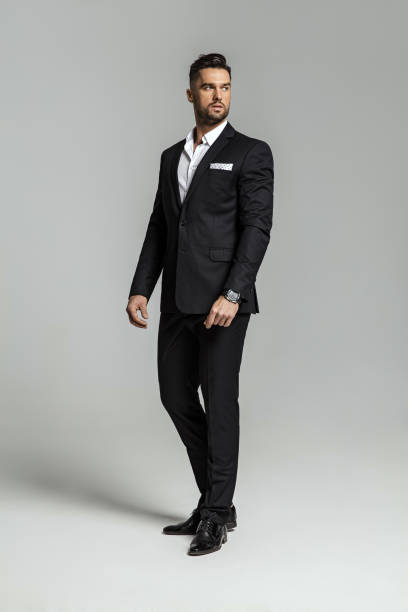 красивый мужчина - suit full length businessman 20s стоковые фото и изображения