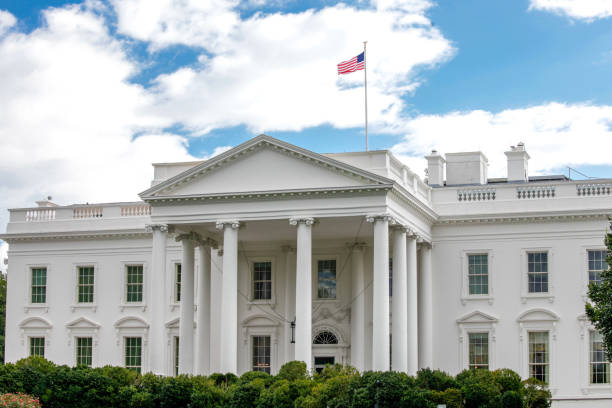 istock White House North Facade Washington, DC in 4k/UHD 912705368