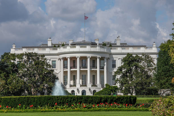 istock White House South Lawn Washington, DC in 4k/UHD 912705472