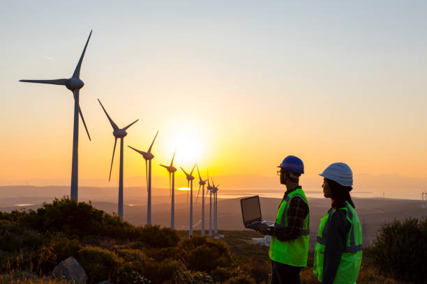 istock Engineers of wind turbine 912711704