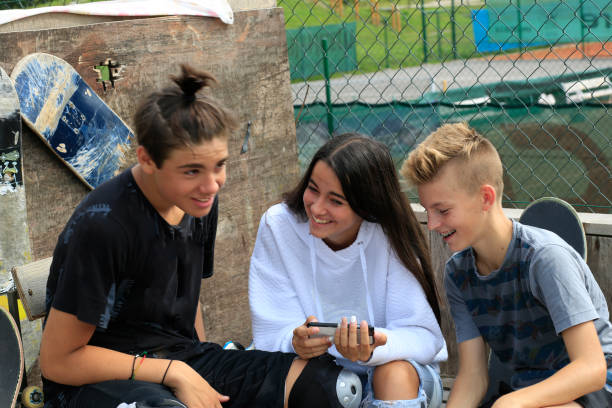 istock Teenagers having fun 912716814