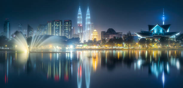 istock Night scenery view of Kuala Lumpur skyline 912739136