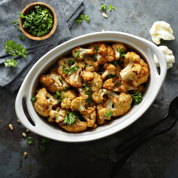 istock Roasted cauliflower with pine nuts and parsley 912760632