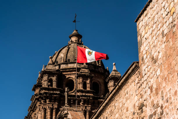 istock Peruvian flag in cathedral of Plaza de Armas 912793678