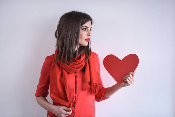 istock Girl in love 912803326