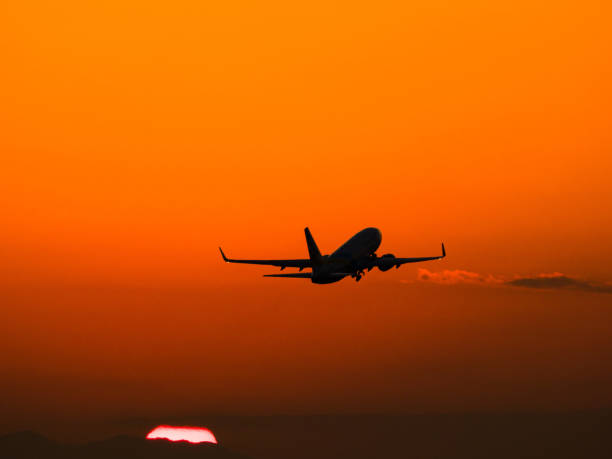 istock Take Off from Kobe Airport 912809098