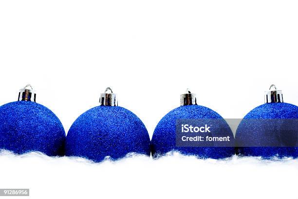 Matte Natal Decorações - Fotografias de stock e mais imagens de Azul - Azul, Bola de Árvore de Natal, Branco