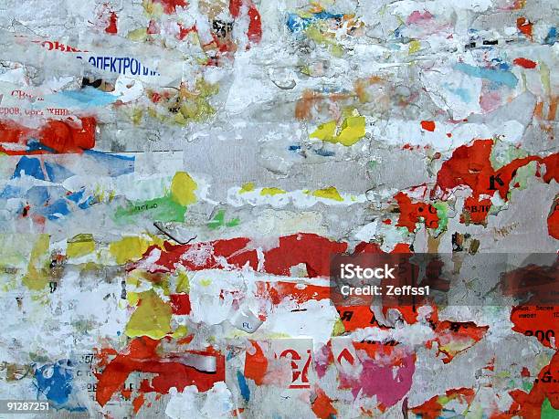 Ściana Postarzony Fragmentary Papieru - zdjęcia stockowe i więcej obrazów Abstrakcja - Abstrakcja, Antyczny, Bez ludzi