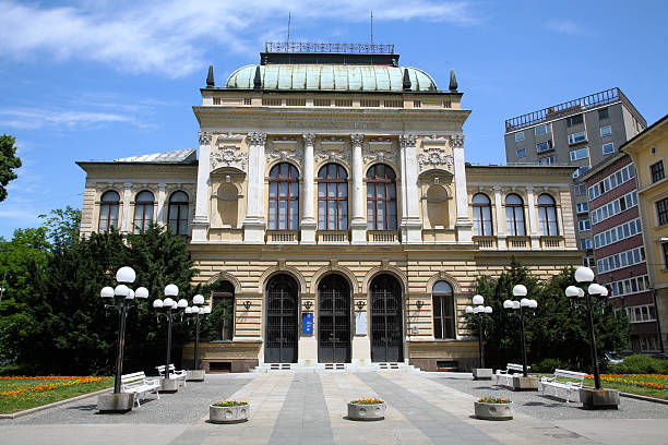 istock Narodni Dome in Lubjiana, Slovenia 91288396