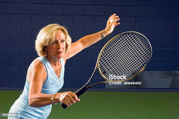 Senior Fitness Tennis Volleyball Stockfoto und mehr Bilder von Alter Erwachsener - Alter Erwachsener, Tennis, Aerobic