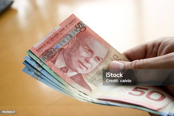 현금 캐나다 달러에 대한 스톡 사진 및 기타 이미지 - 캐나다 달러, 캐나다, 지폐 통화