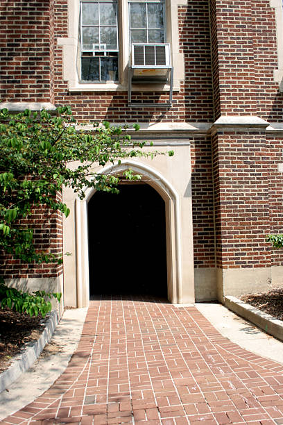 istock University campus building entrance 91292499