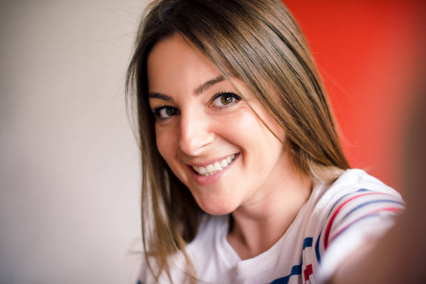 istock Girl taking selfie 912985978