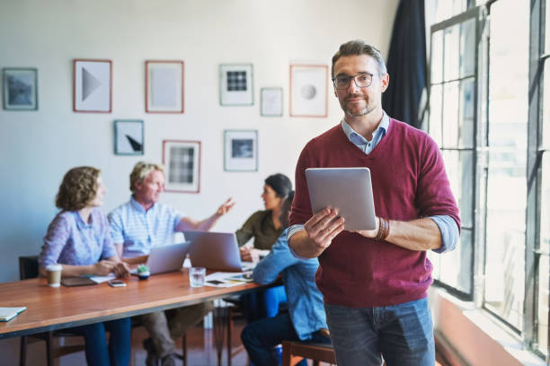istock Managing a team? There's an app for that 912986156
