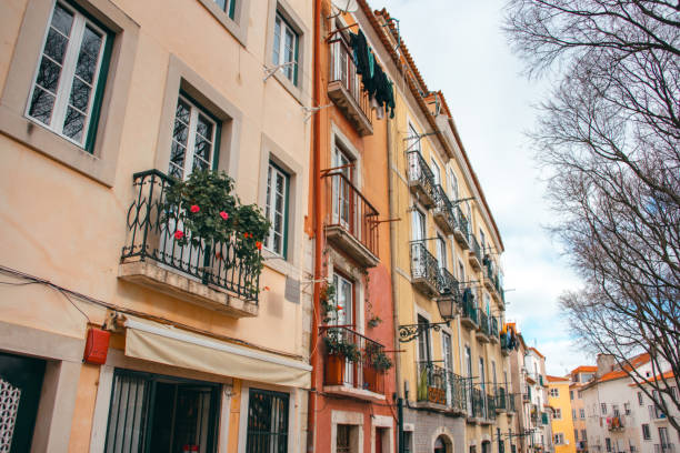 istock Residential buildings in Lisbon 913006024