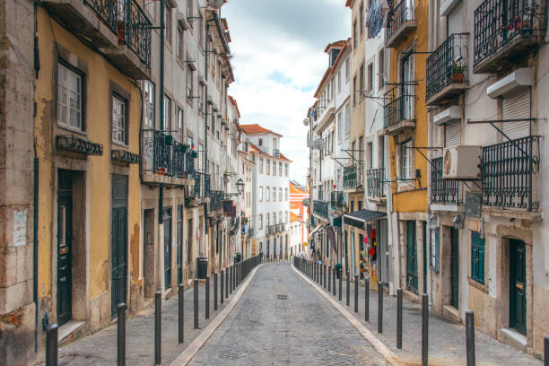 istock Street in Lisbon 913006040