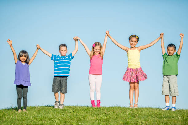 istock Close Group Of Friends 913007218