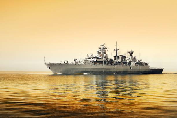 istock Warship on the sea 913017222