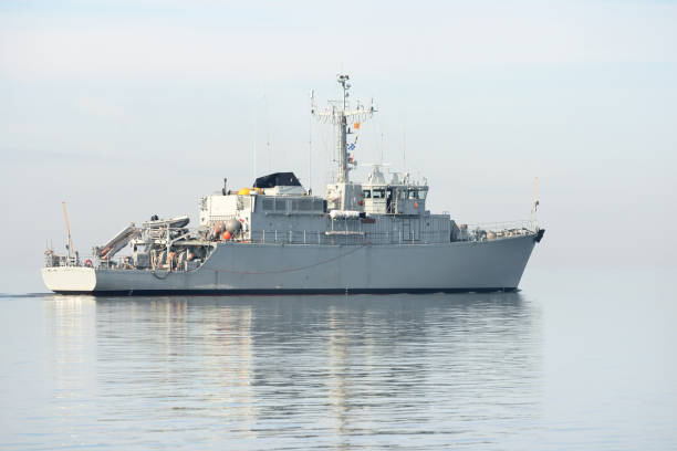 istock Warship on the sea 913017262