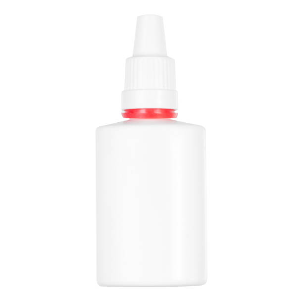 istock Spray for nose nazal spray 913017882