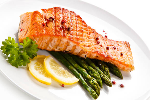 istock Fish dish - grilled salmon and asparagus 913034472