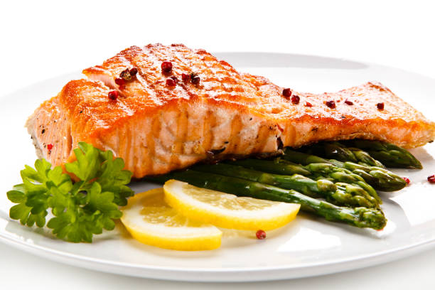 istock Fish dish - grilled salmon and asparagus 913034702