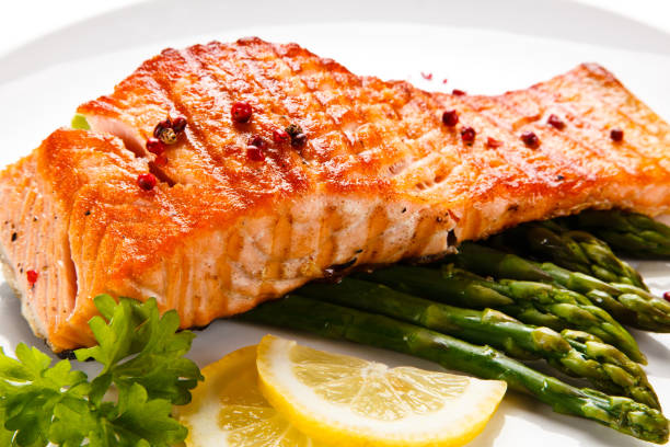 istock Fish dish - grilled salmon and asparagus 913034784