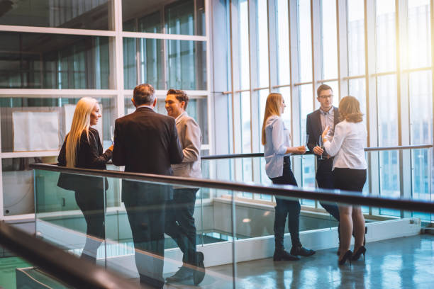 istock Business people hanging out during their lunch break 913035292