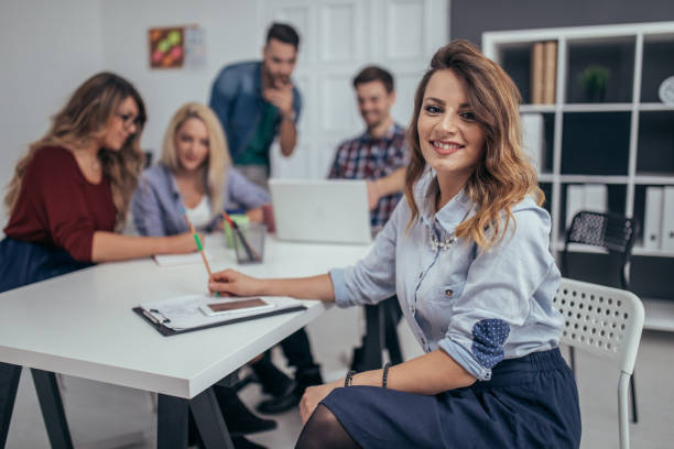 istock Beautiful office woman 913046510