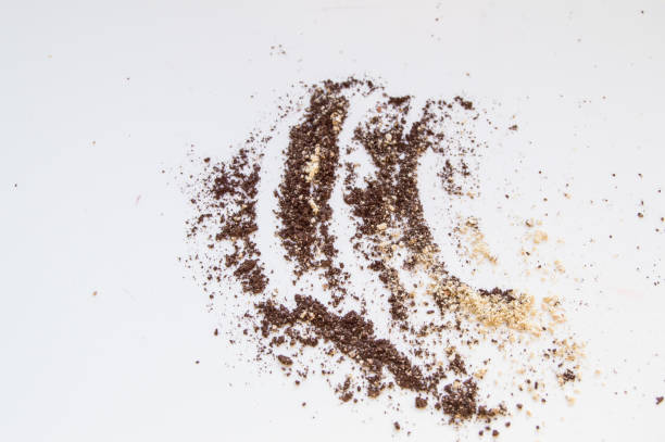 istock Brown and beige eye shadow scattered on white background, texture for makeup 913068698