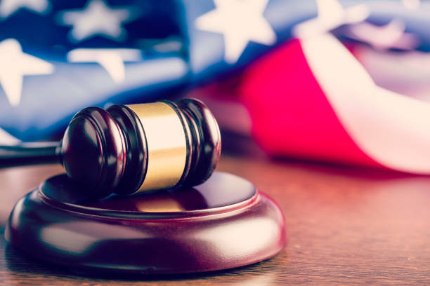 the judge gavel and background with usa flag - state government imagens e fotografias de stock