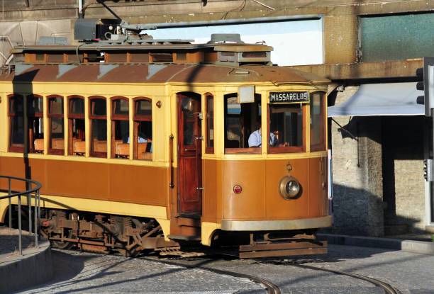 istock A tram going to Massarelos - Porto, Portugal 913087032