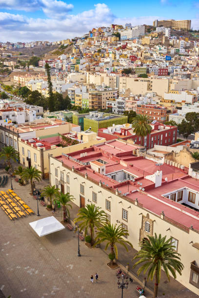 istock Panoramic view of historical downtown of Las Palmas 913088164