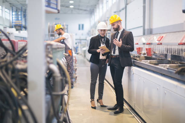 istock Quality inspectors at the factory 913091382