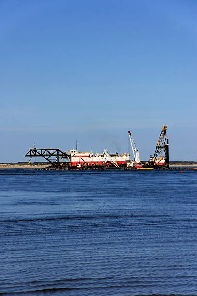 oregon inlet dragagem operações vertical - vertical lift bridge imagens e fotografias de stock