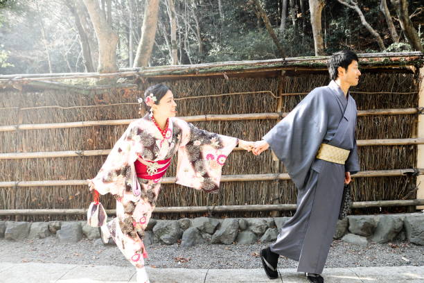 istock Kimono wedding photo 913106602