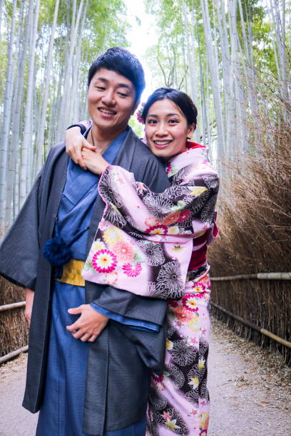 istock Kimono wedding photo 913106624