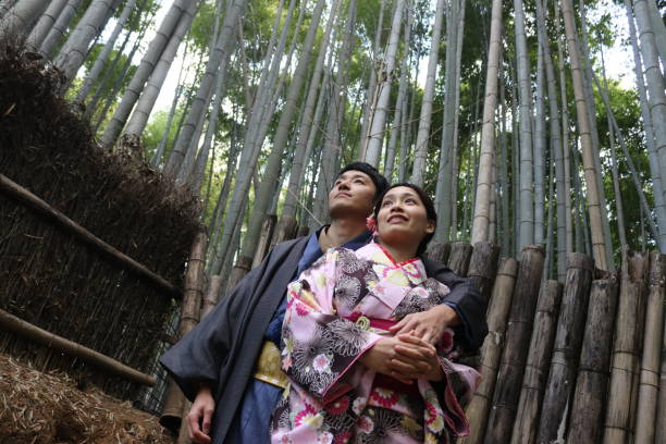 istock Kimono wedding photo 913113990